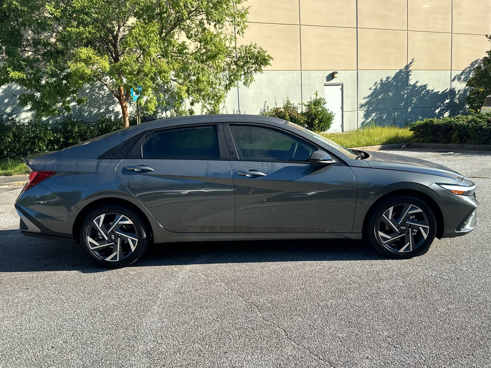 New 2025 Hyundai Elantra Sport image 4