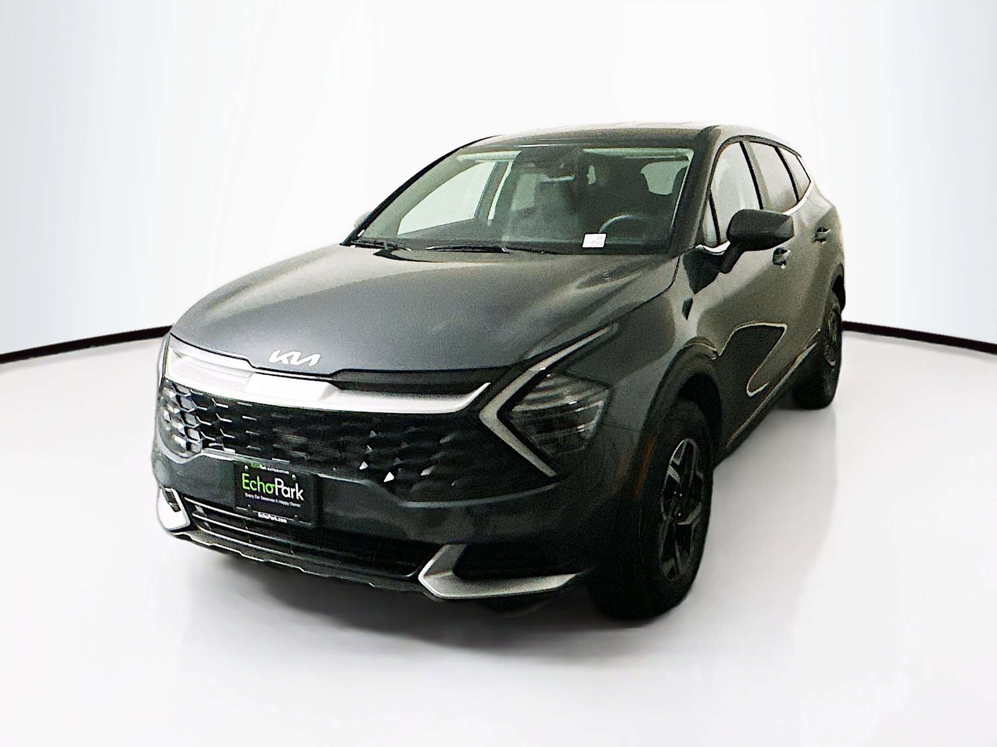 Used 2025 Kia Sportage LX image 3