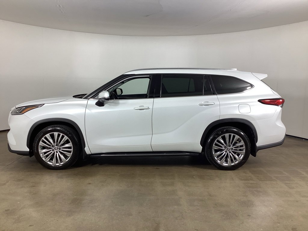 Used 2023 Toyota Highlander Platinum AWD/4WD image 8