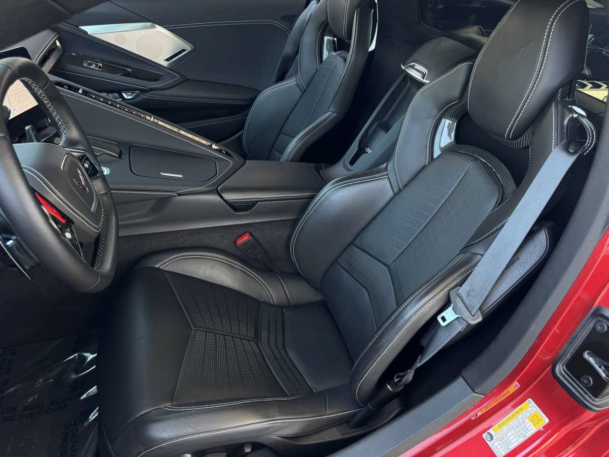 Used 2025 Chevrolet Corvette Stingray Preferred Cpe w/ Z51 Performance Package RWD image 18