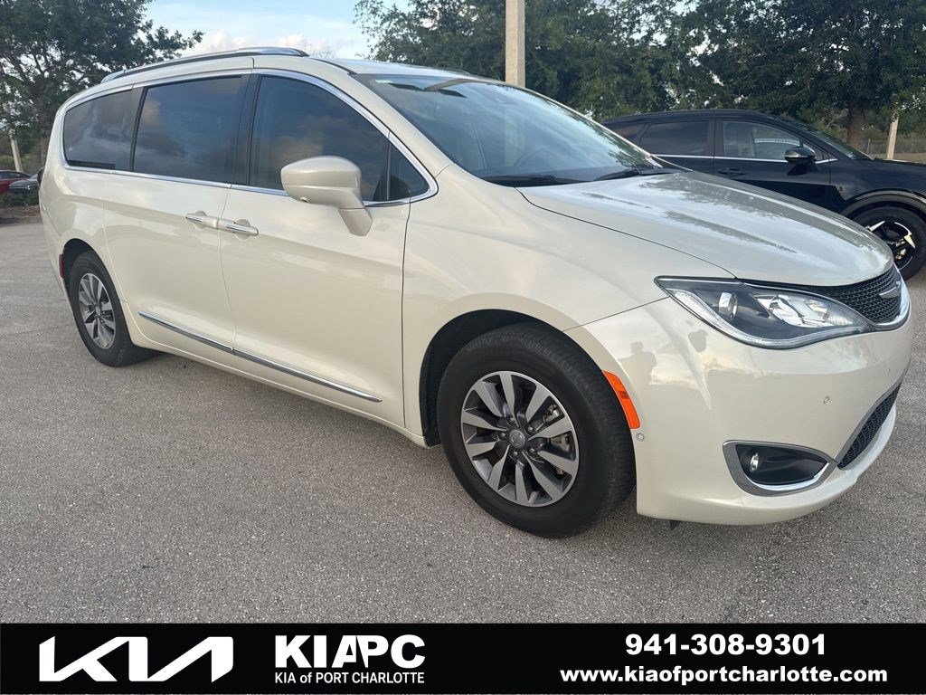 Used 2020 Chrysler Pacifica Touring-L Plus w/ Advanced Safetytec Group FWD image 1
