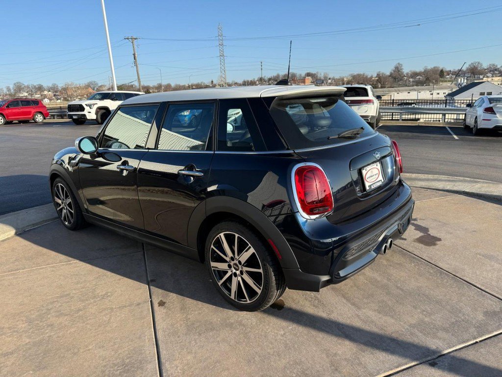 Used 2022 MINI Cooper S w/ Driver Assistance Package image 8
