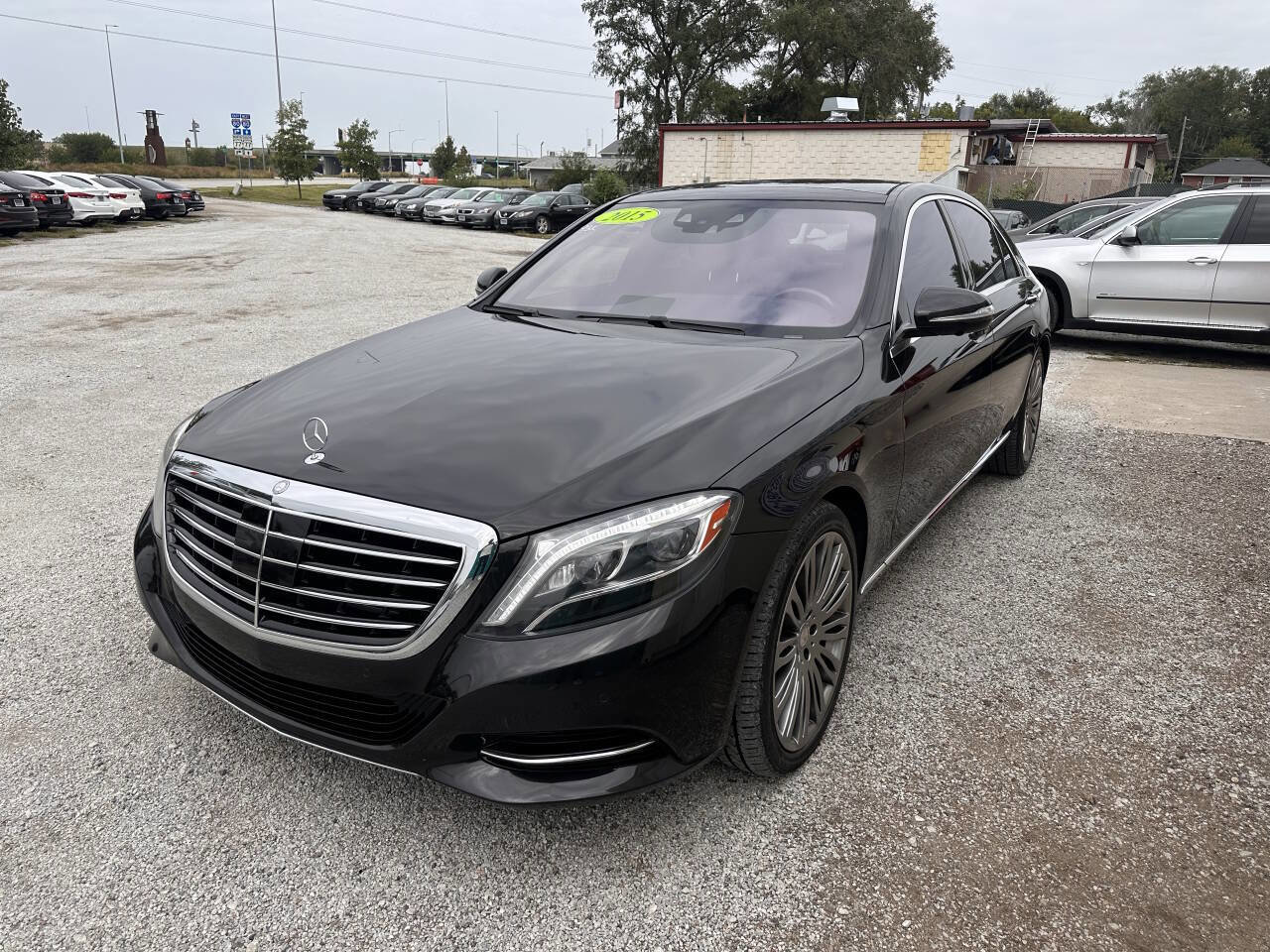 Used 2015 Mercedes-Benz S 550 Sedan image 3