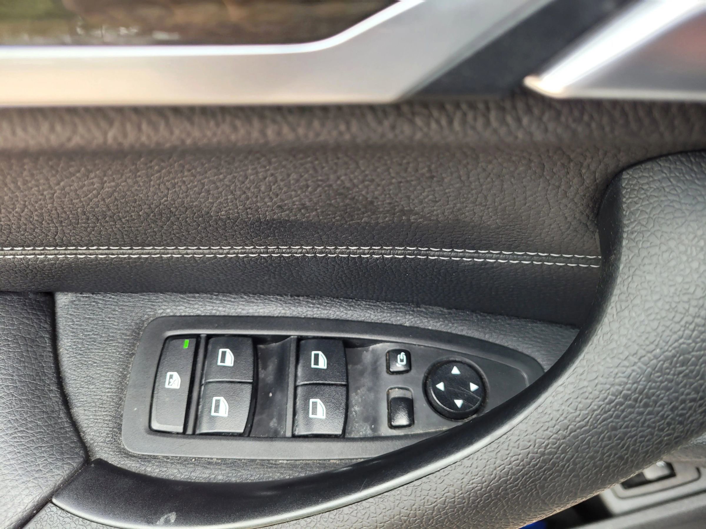 Used 2017 BMW X1 xDrive28i image 18