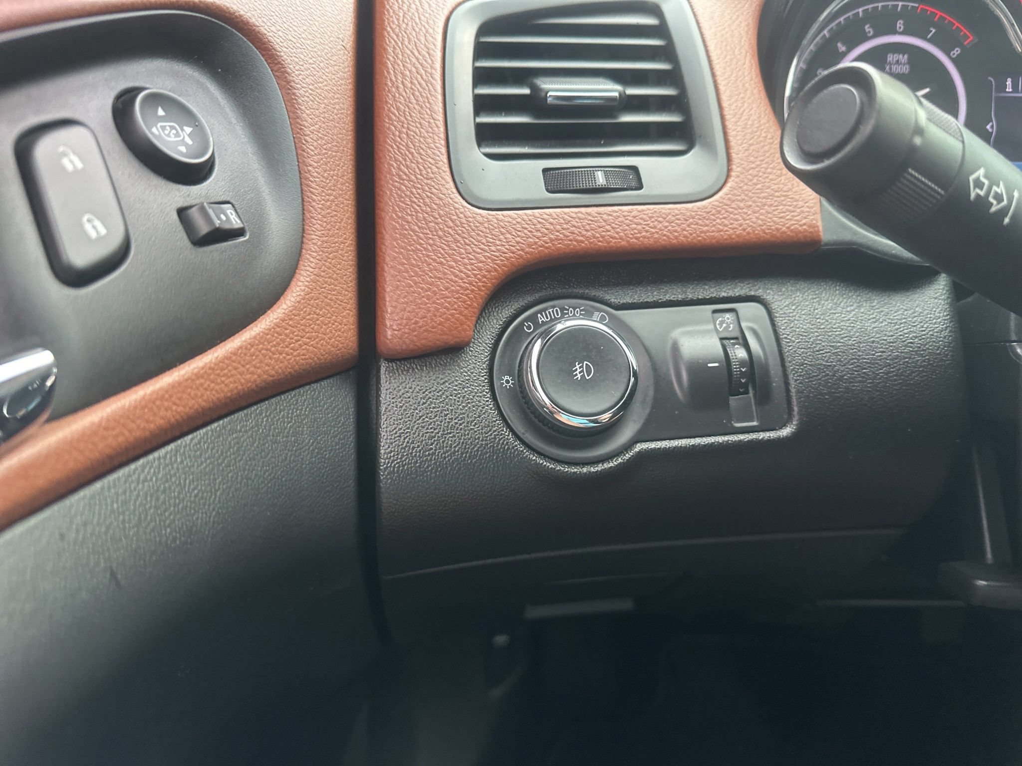 Used 2017 Buick Regal Sport Touring FWD image 22