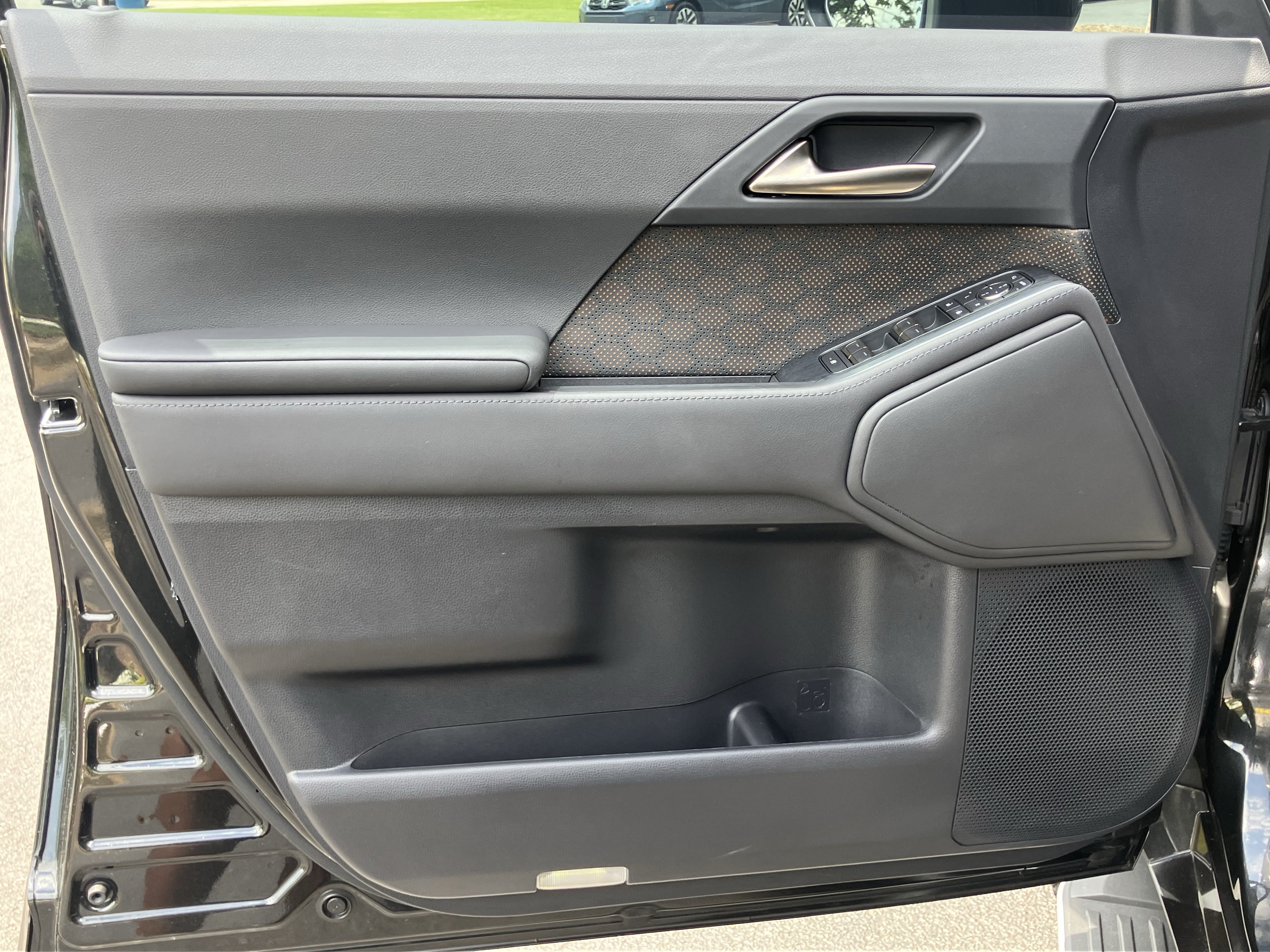 Used 2024 Lexus GX 550 w/ Cold Area Package AWD/4WD image 14