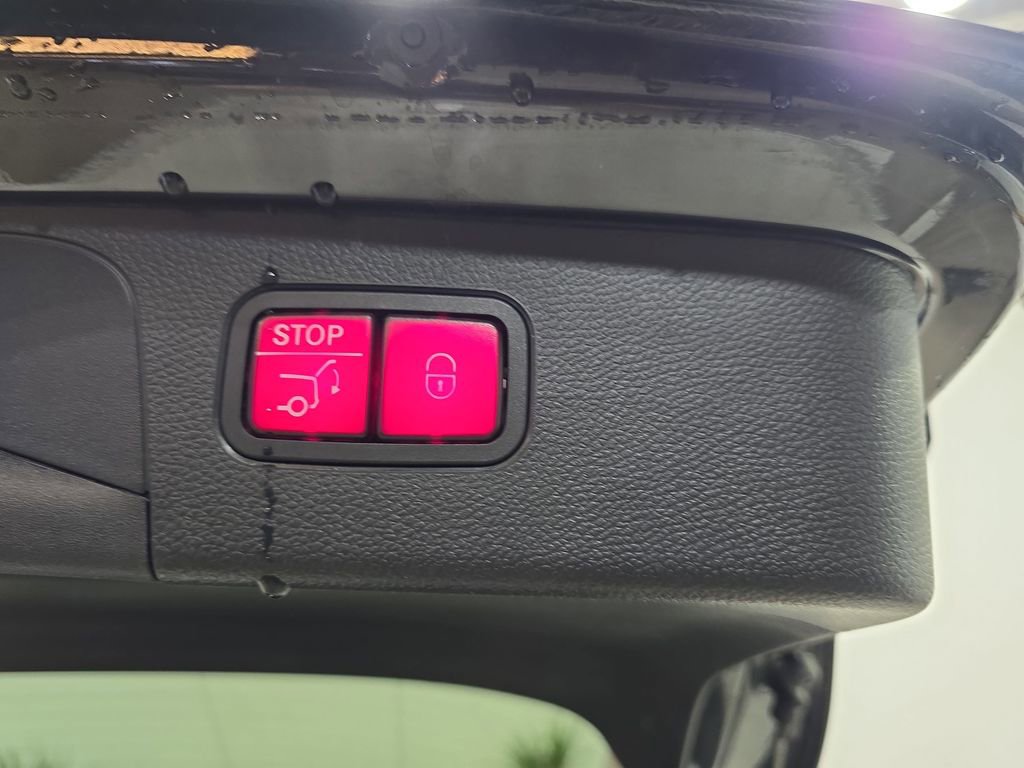 Used 2021 Mercedes-Benz GLC 300 GLC 300 image 16