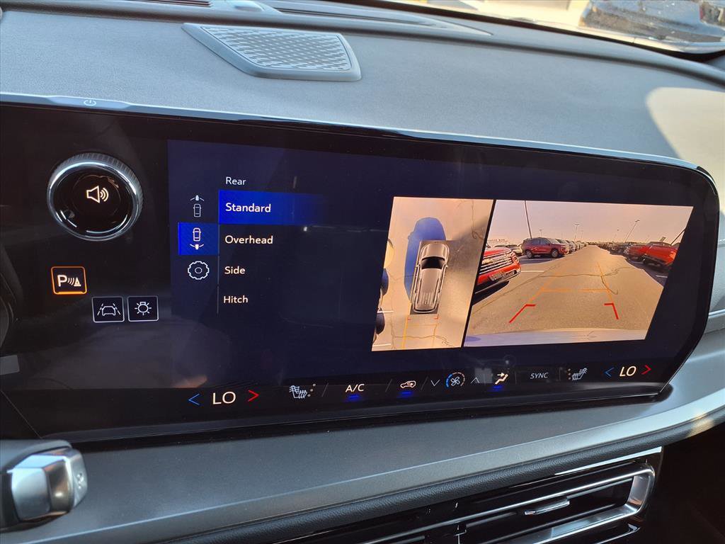 New 2026 Chevrolet Traverse LT w/ Enhanced Driving Package image 5