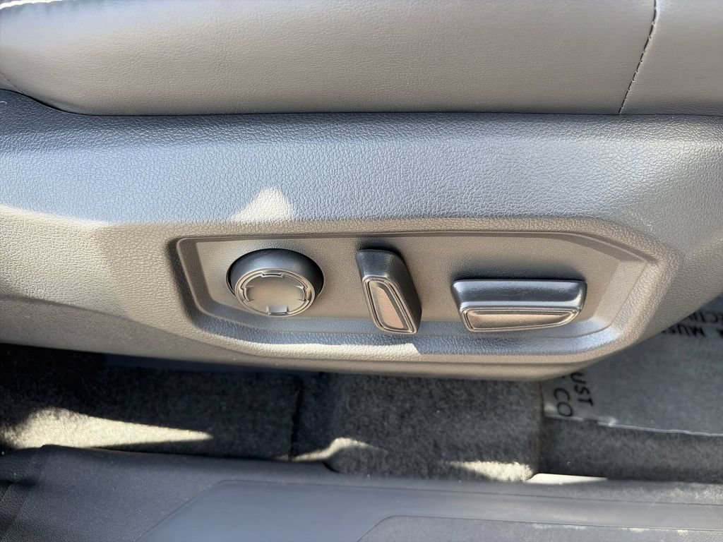 Used 2024 Toyota Sequoia Capstone AWD/4WD image 27