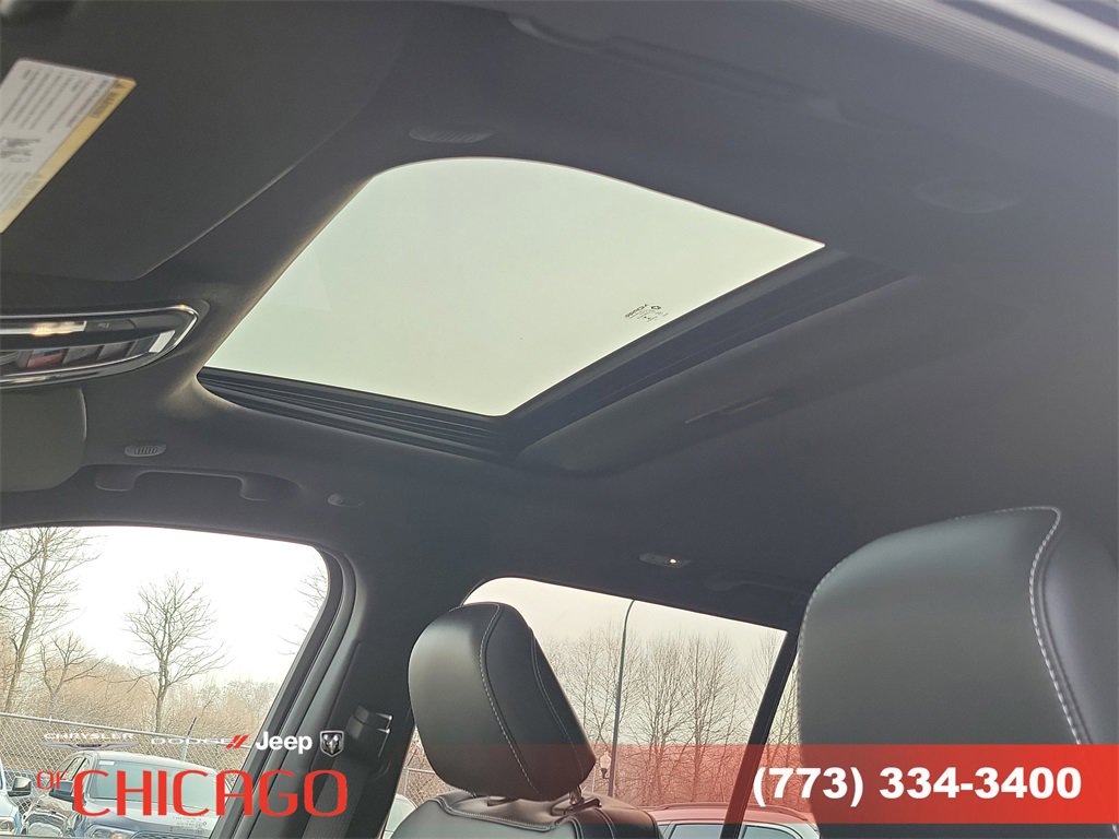 New 2026 Jeep Grand Cherokee Laredo image 18