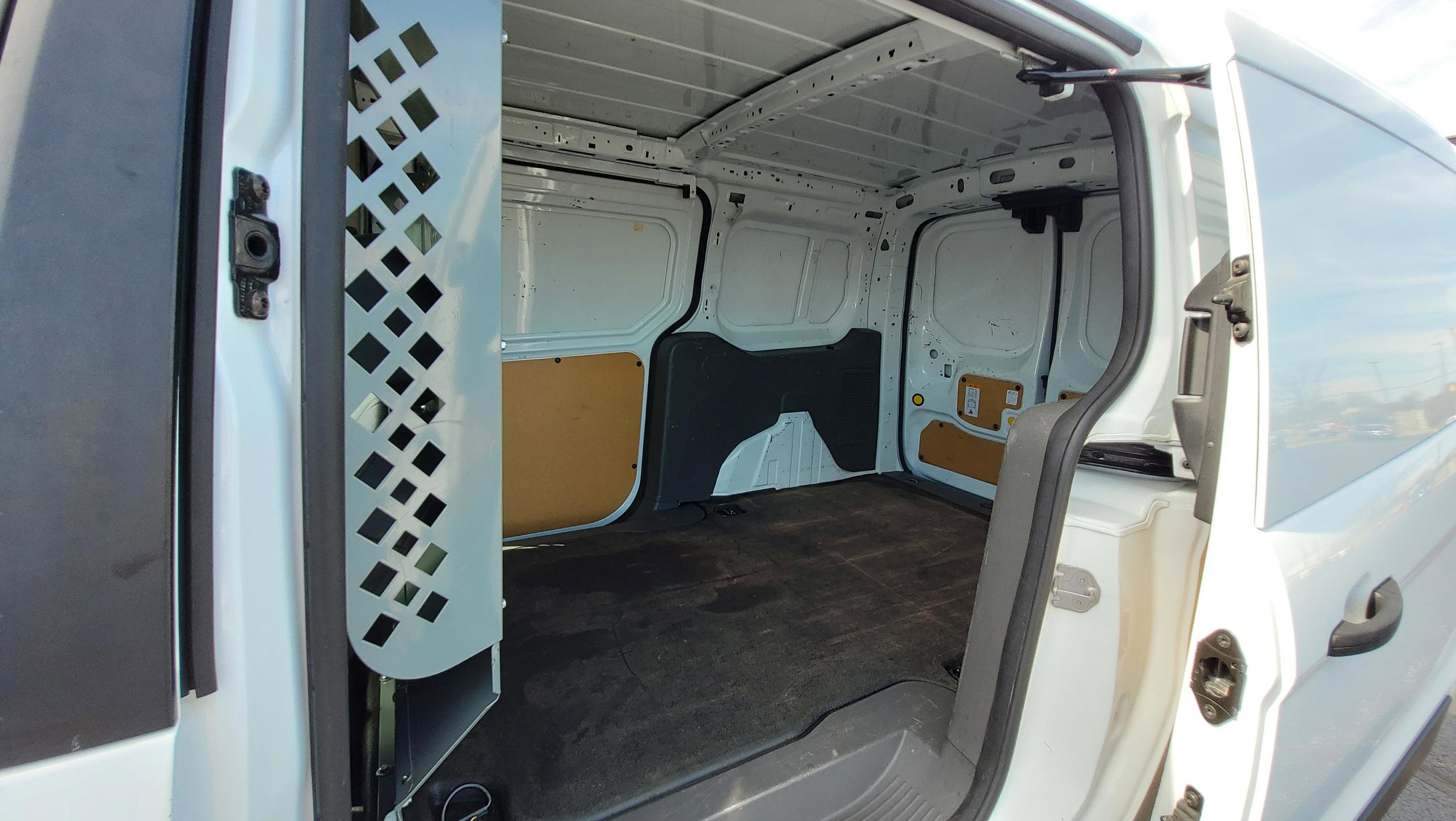 Used 2019 Ford Transit Connect XL image 17