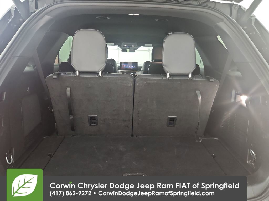 Used 2025 Ford Explorer ST-Line image 33