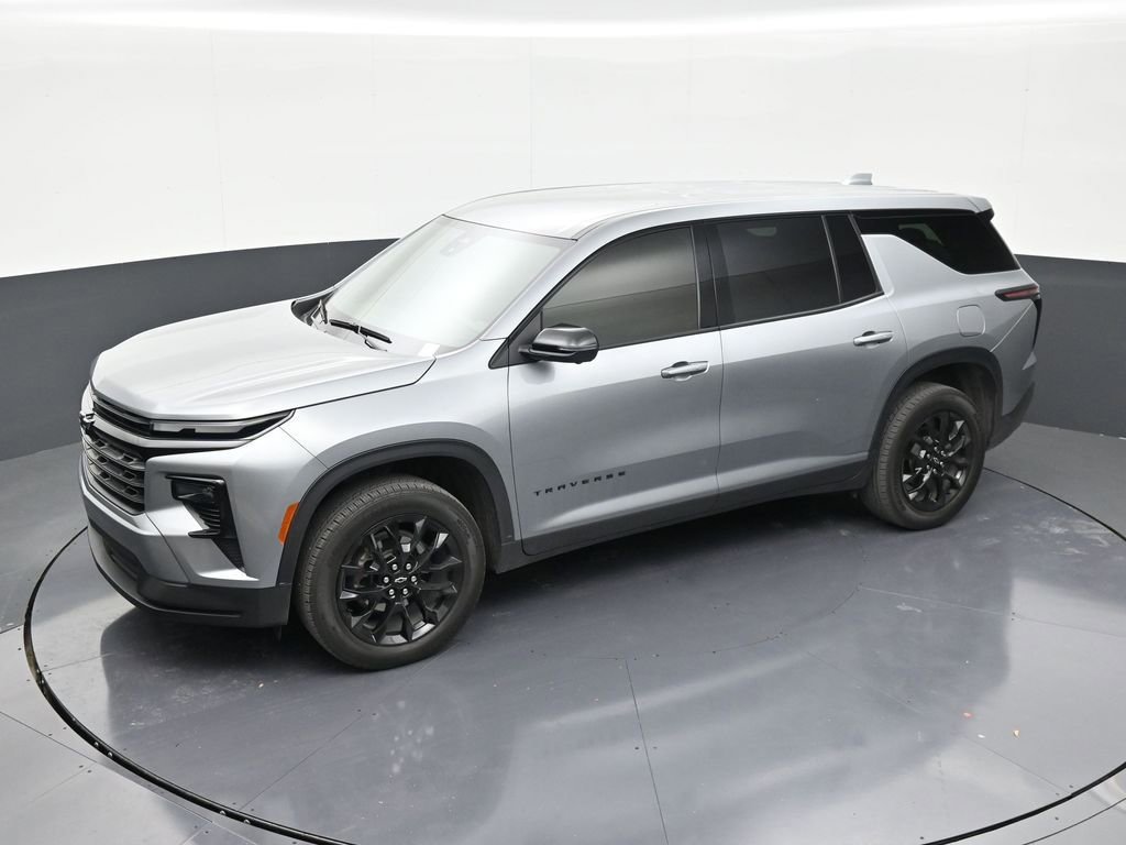 Used 2024 Chevrolet Traverse LS w/ Midnight/Sport Edition image 12
