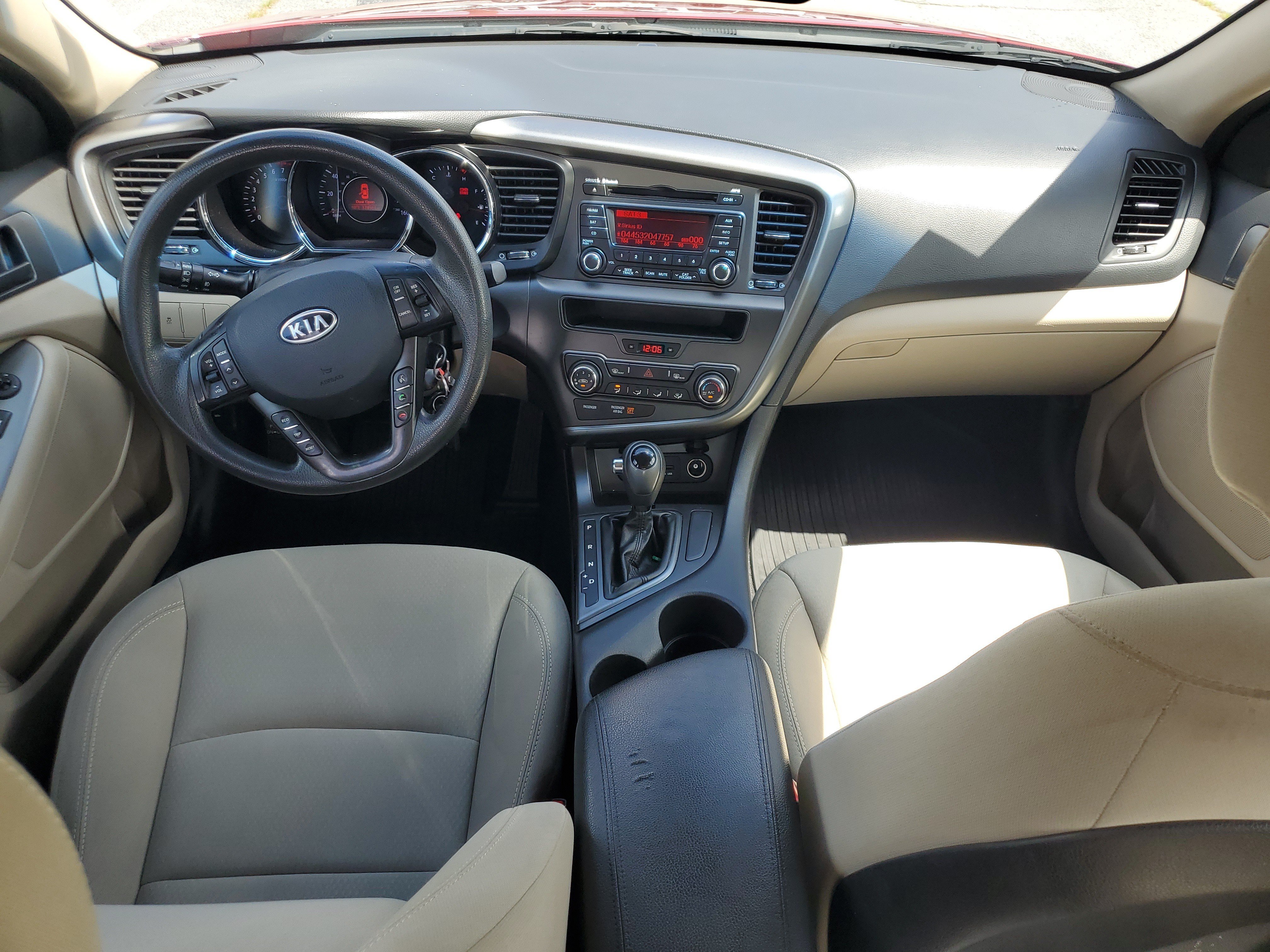 Used 2012 Kia Optima LX FWD image 15
