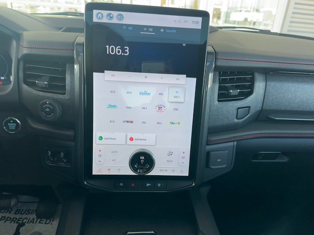 Used 2024 Ford Expedition Limited image 15