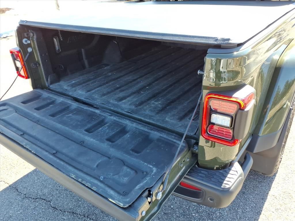 Used 2024 Jeep Gladiator Rubicon image 12