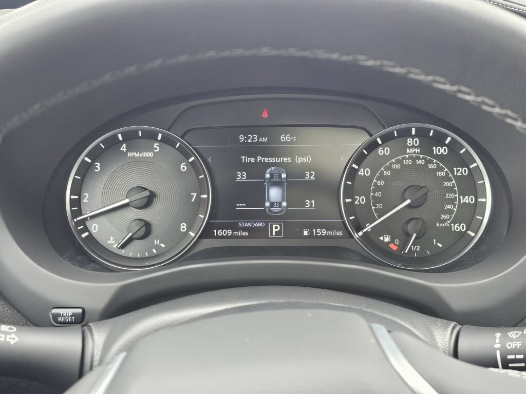 Used 2024 INFINITI QX50 Luxe AWD/4WD image 30