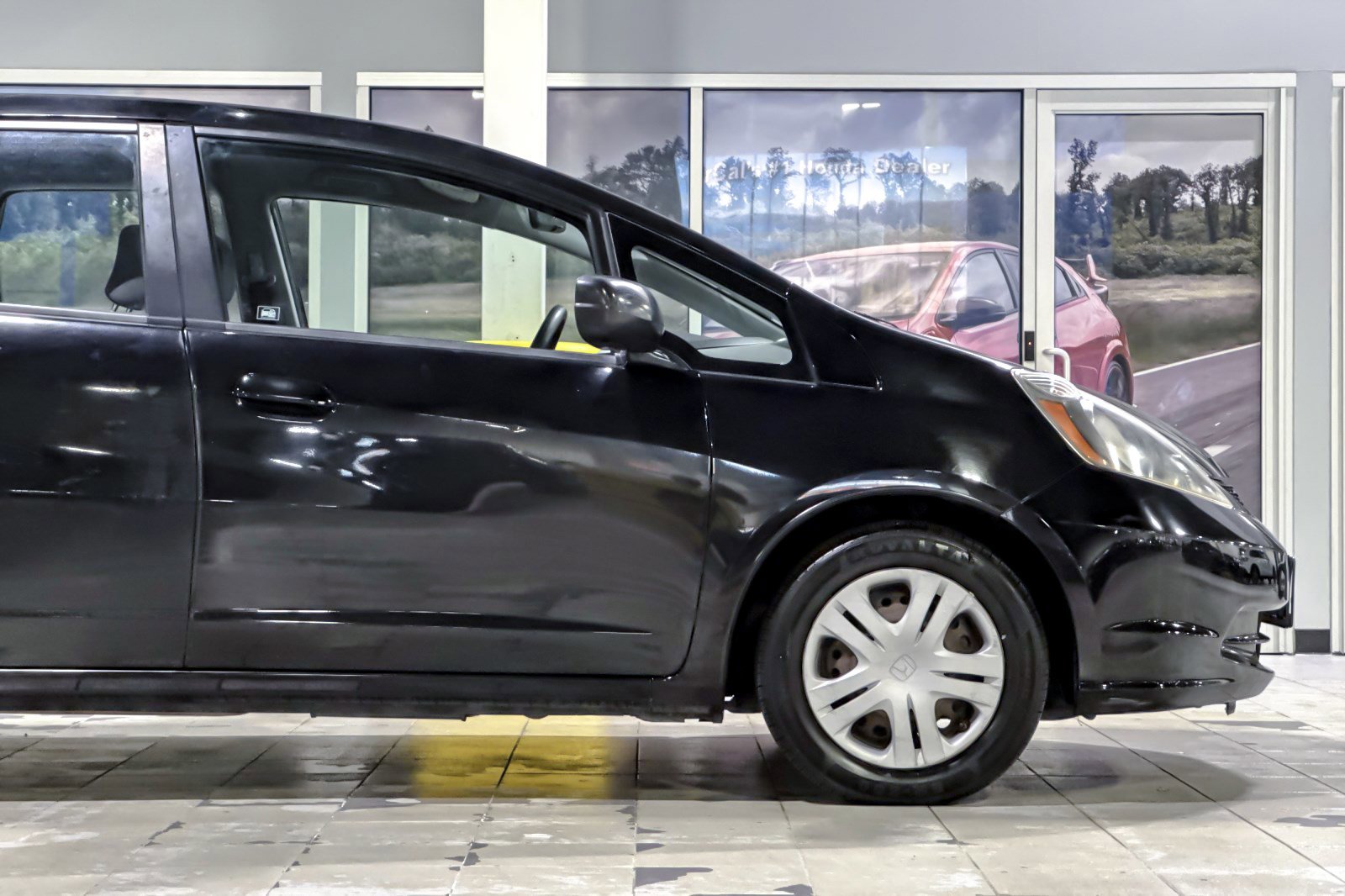 Used 2011 Honda Fit image 32