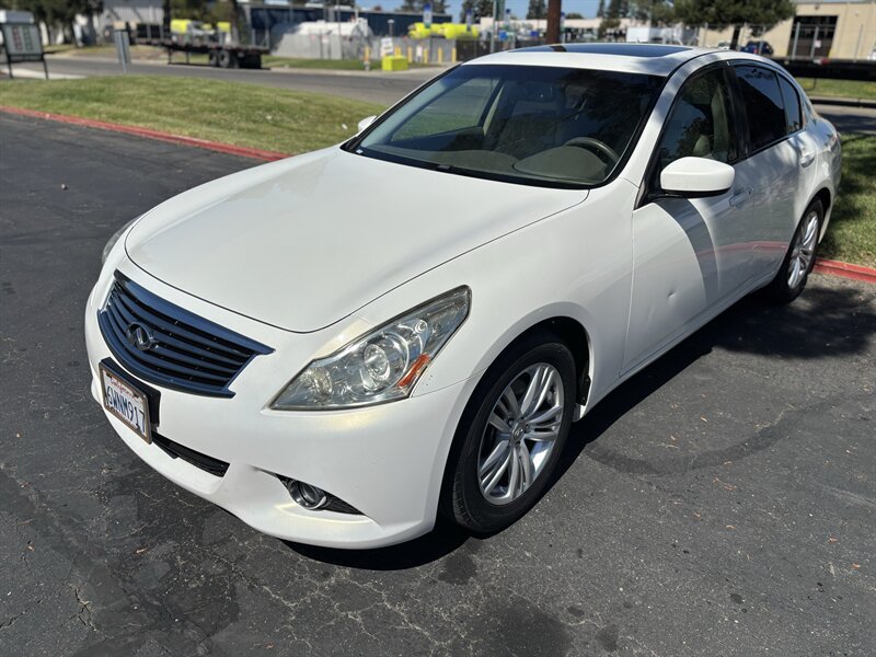 Used 2012 INFINITI G25 Journey RWD image 6