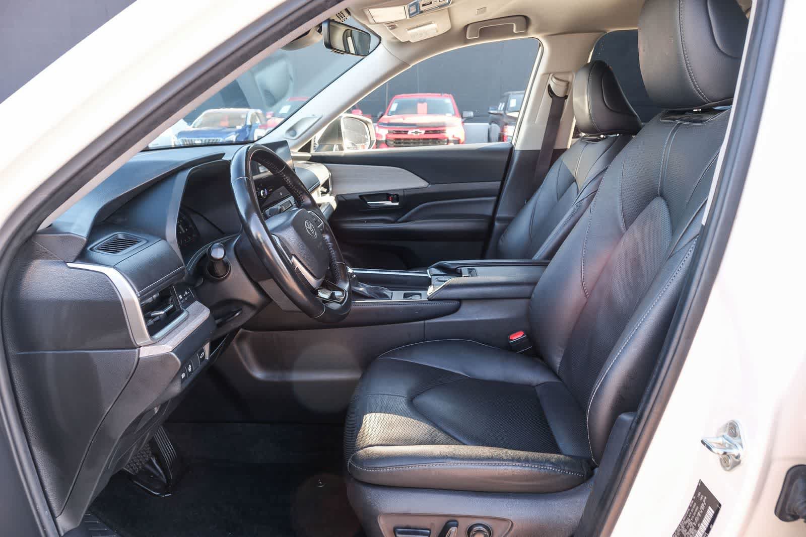 Certified 2024 Toyota Grand Highlander FWD image 21