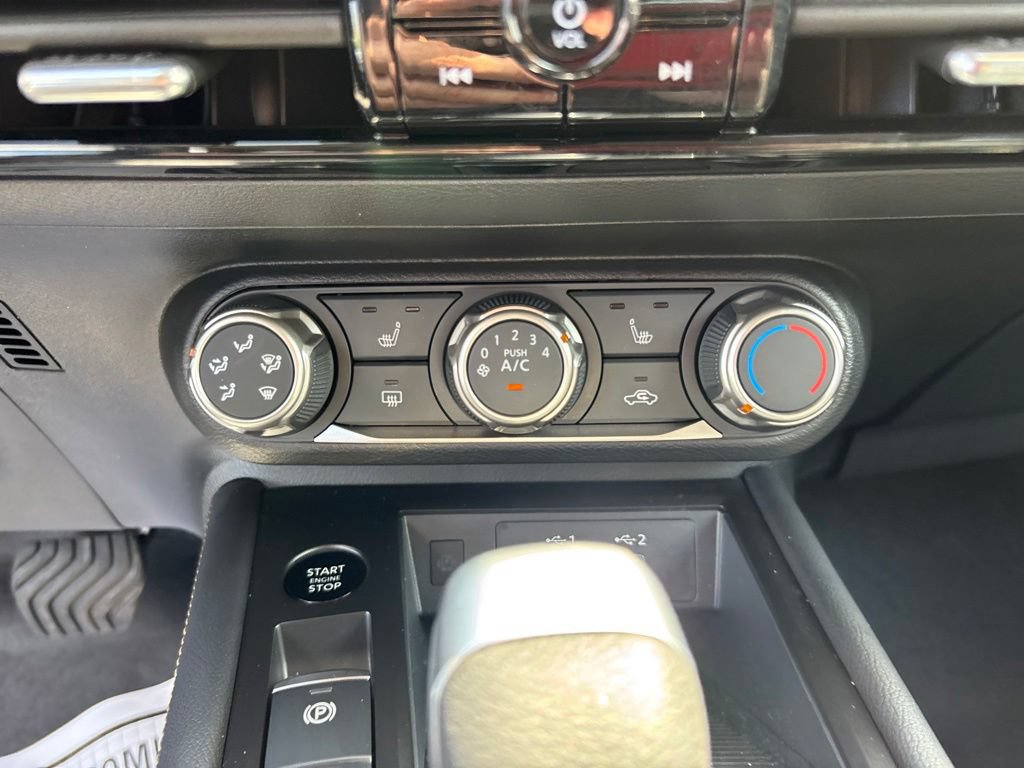 Used 2025 Nissan Kicks SV w/ SV Premium Package AWD/4WD image 20