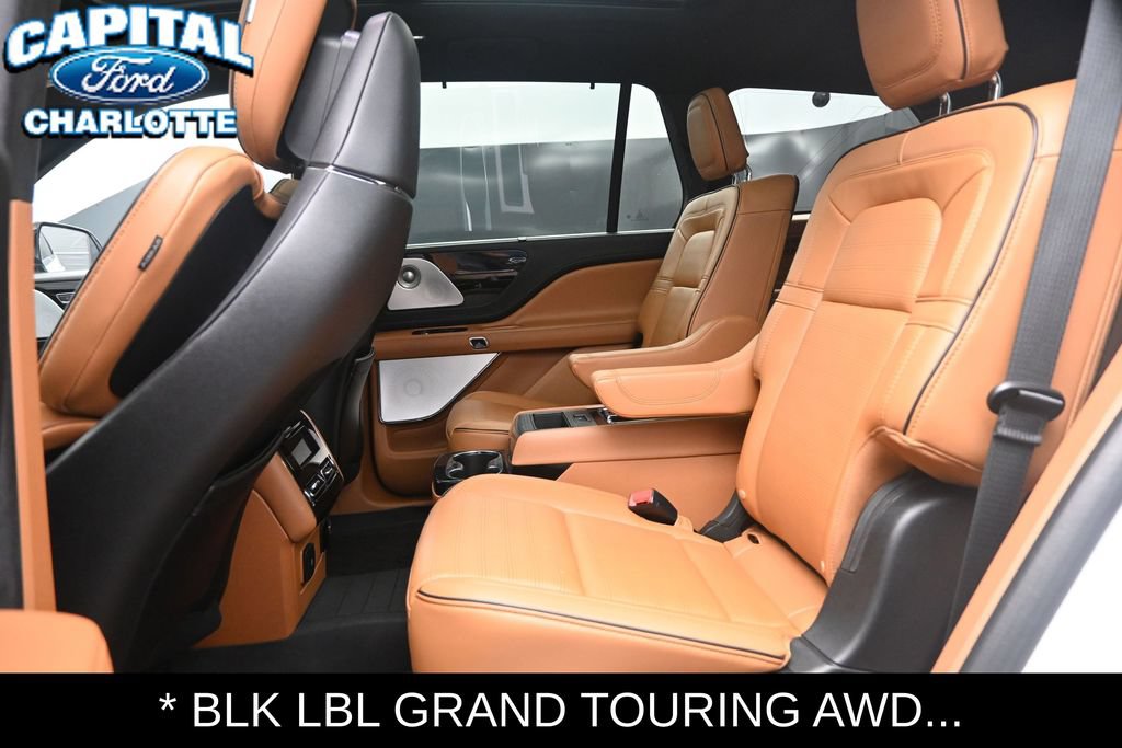 Used 2023 Lincoln Aviator Black Label Grand Touring AWD/4WD image 11