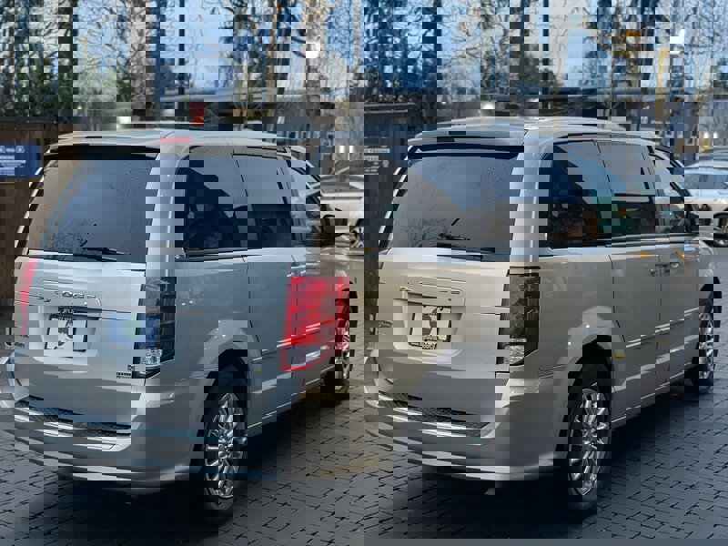 Used 2015 Dodge Grand Caravan SE w/ Quick Order Package 29E SE image 4