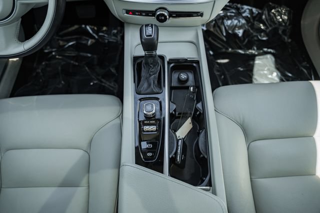 Used 2020 Volvo S60 T6 Momentum AWD/4WD image 24