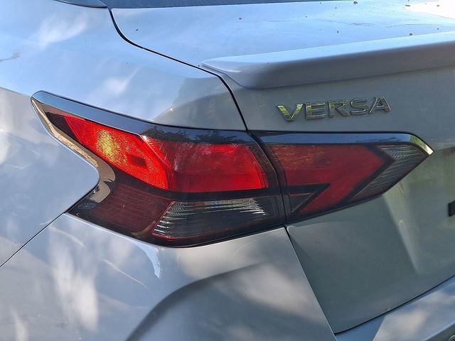 Used 2024 Nissan Versa SR image 7