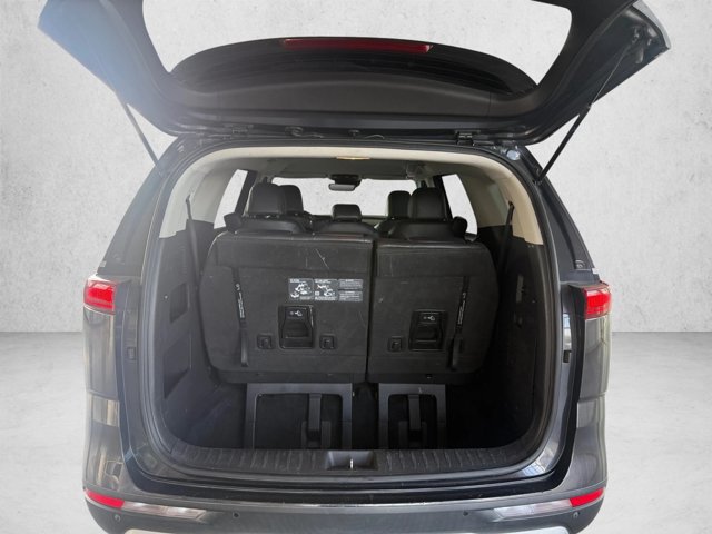 Used 2024 Kia Carnival LX FWD image 5