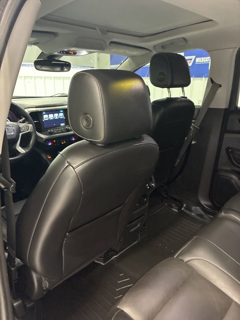 Used 2017 GMC Acadia SLT image 35