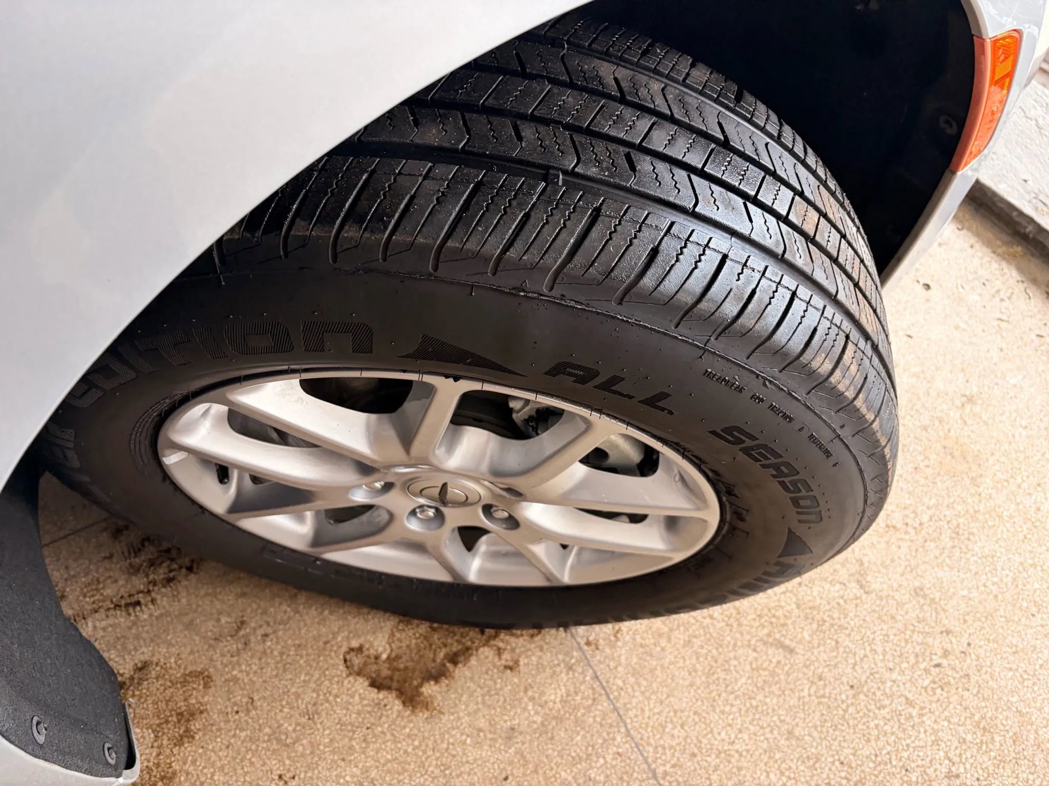 Used 2023 Chrysler Pacifica Touring image 30