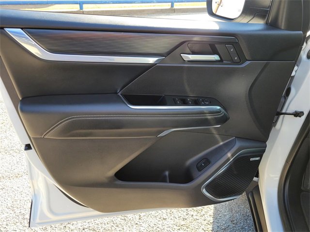 Used 2025 GMC Acadia Elevation image 18