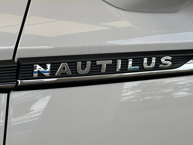 Certified 2022 Lincoln Nautilus Reserve w/ Luxury Package AWD/4WD image 22