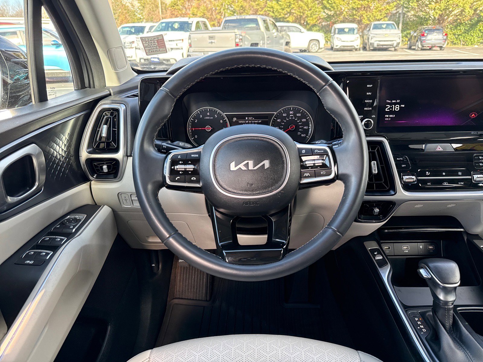 Used 2023 Kia Sorento S w/ Panoramic Sunroof Package image 14