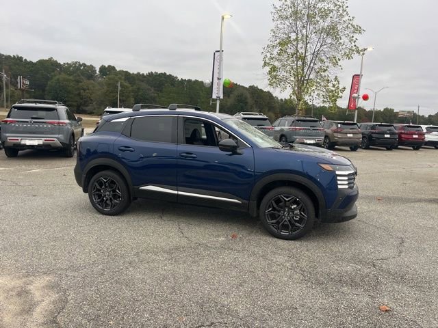 New 2026 Nissan Kicks SR image 1