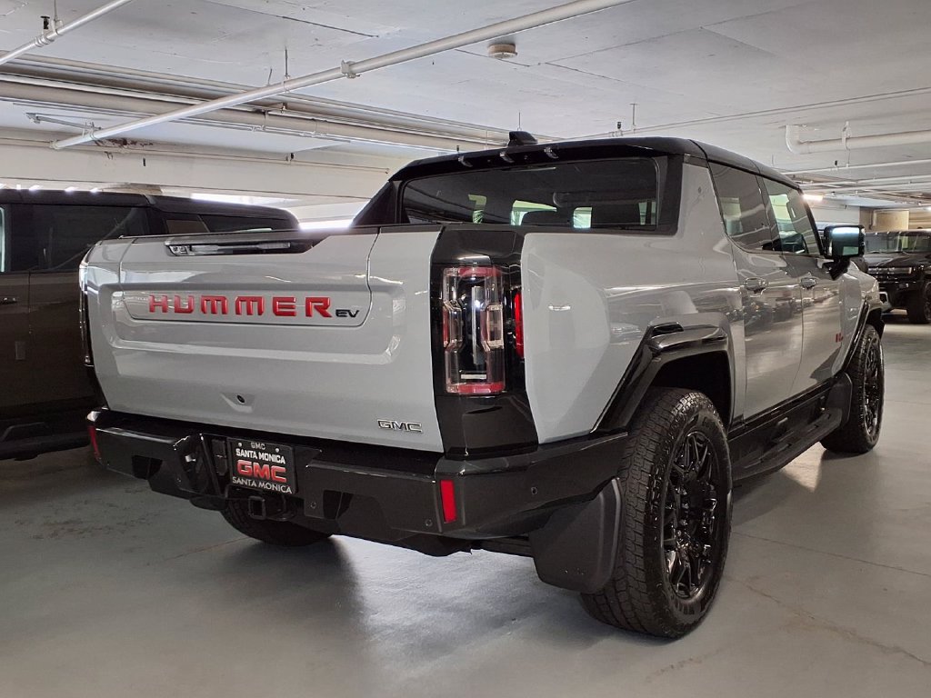 New 2026 GMC Hummer EV 4x4 Crew Cab w/ LPO, Illumination Package image 6