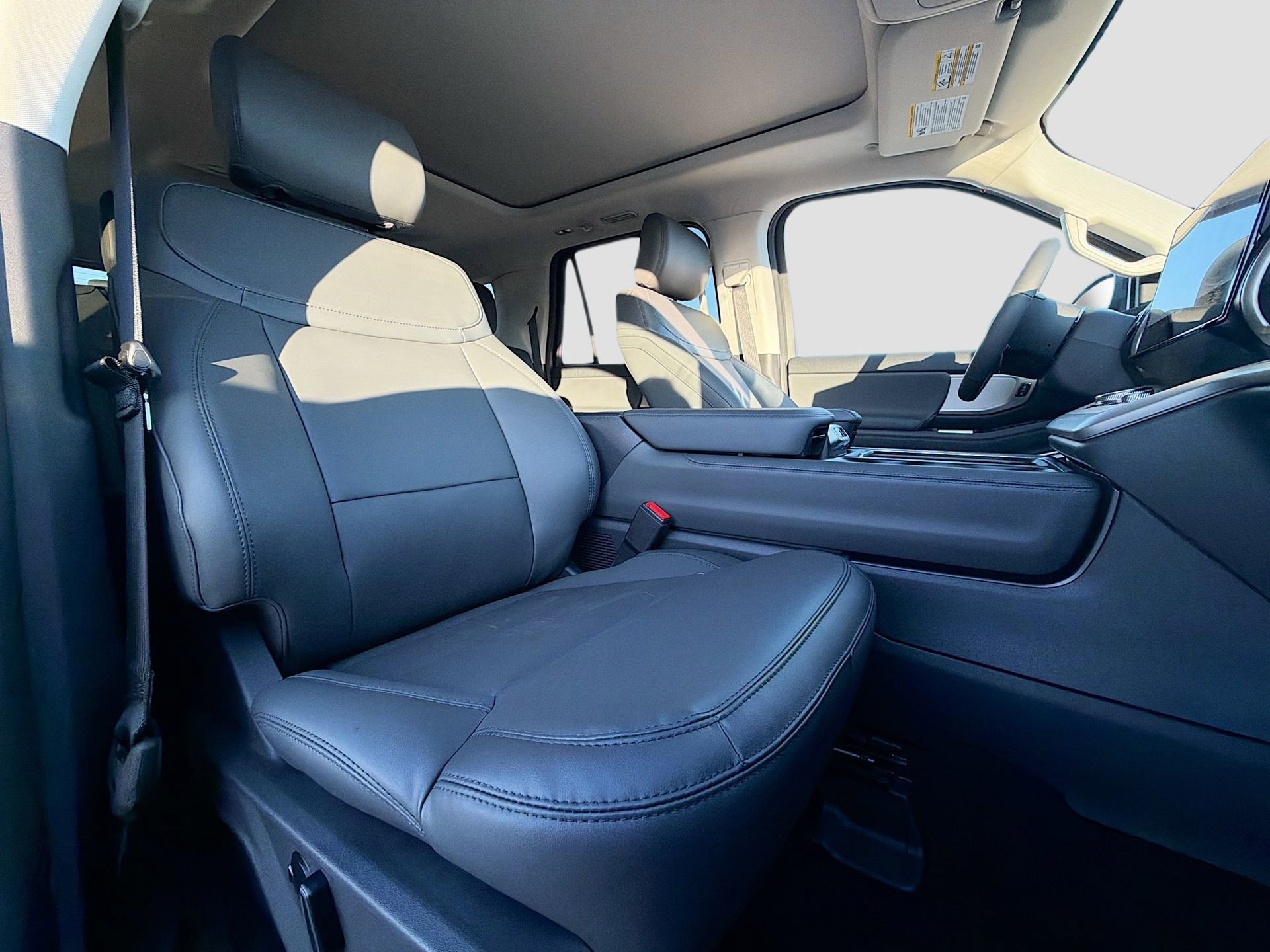 New 2026 Ford Expedition Max Active RWD image 38