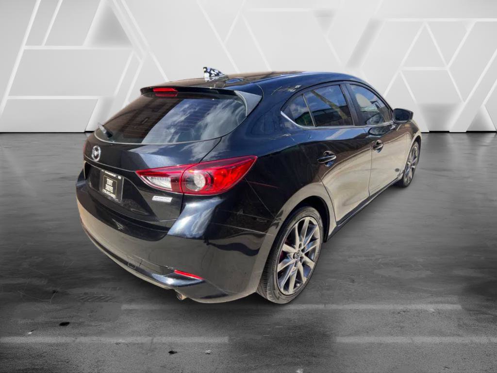 Used 2018 MAZDA MAZDA3 Touring FWD image 9