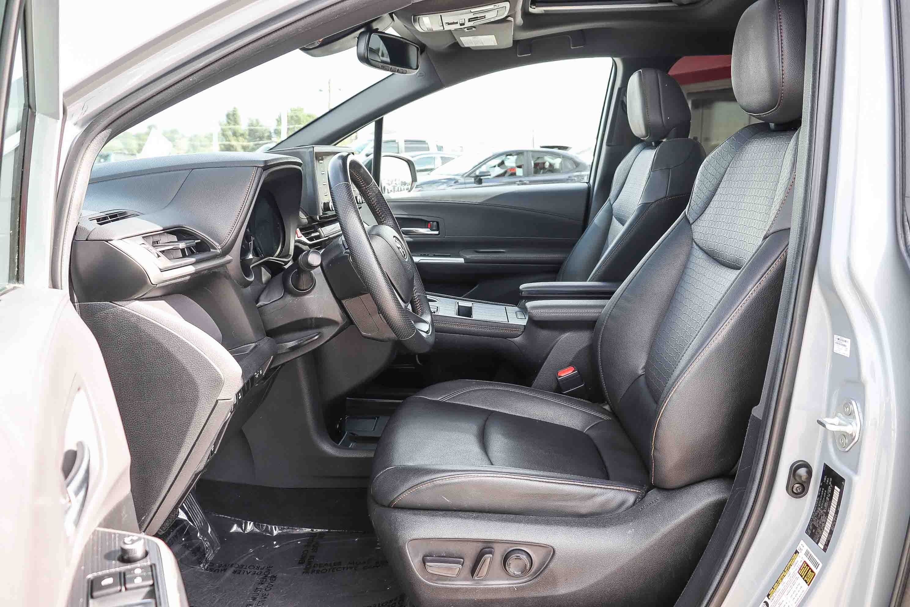 Certified 2024 Toyota Sienna XLE Woodland Edition AWD/4WD image 18