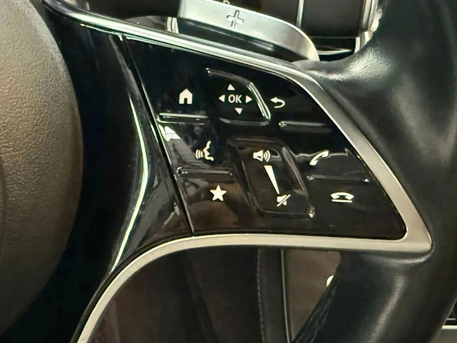 Used 2022 Mercedes-Benz E 350 Sedan w/ AMG Line Exterior image 25