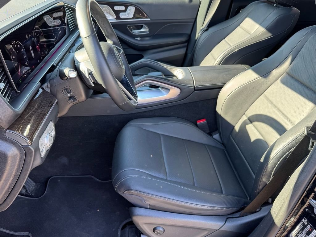 Used 2024 Mercedes-Benz GLE 350 4MATIC w/ 3rd Row Seat Package image 12