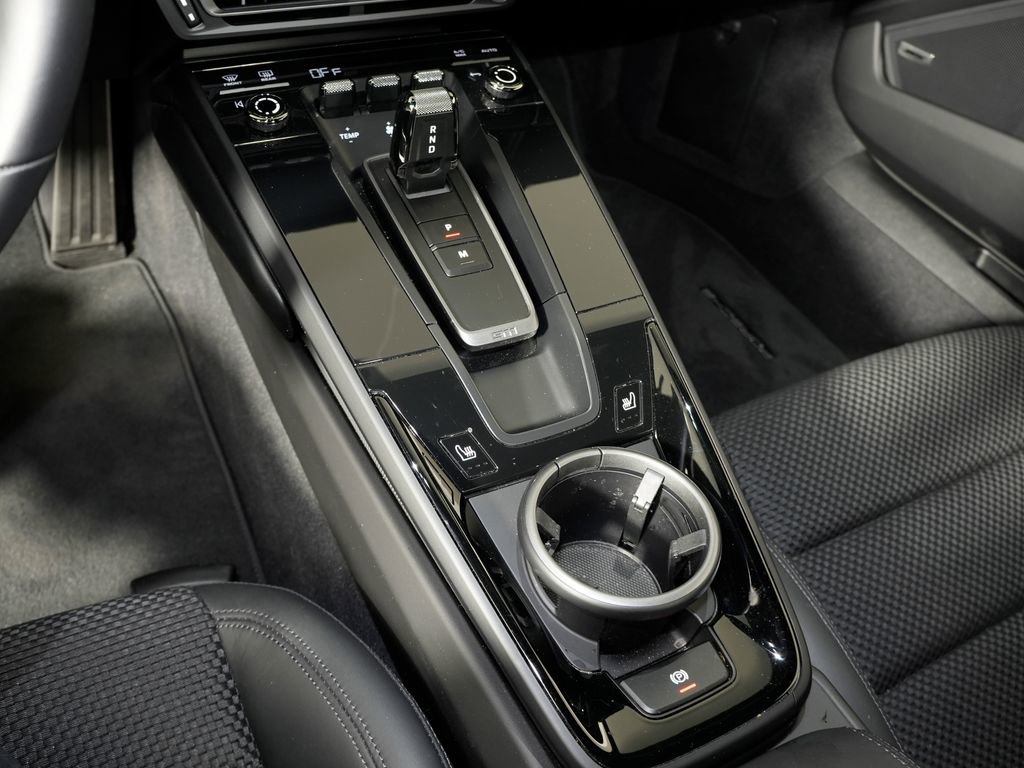 Certified 2024 Porsche 911 Carrera T RWD image 34