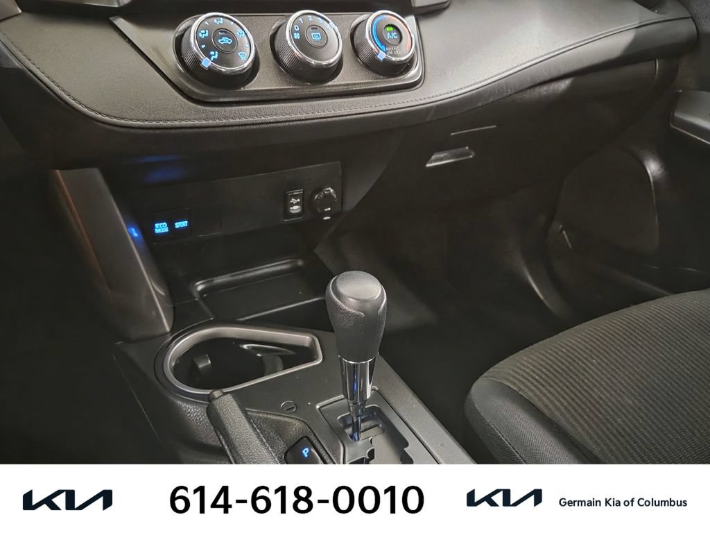 Used 2016 Toyota RAV4 LE FWD image 25