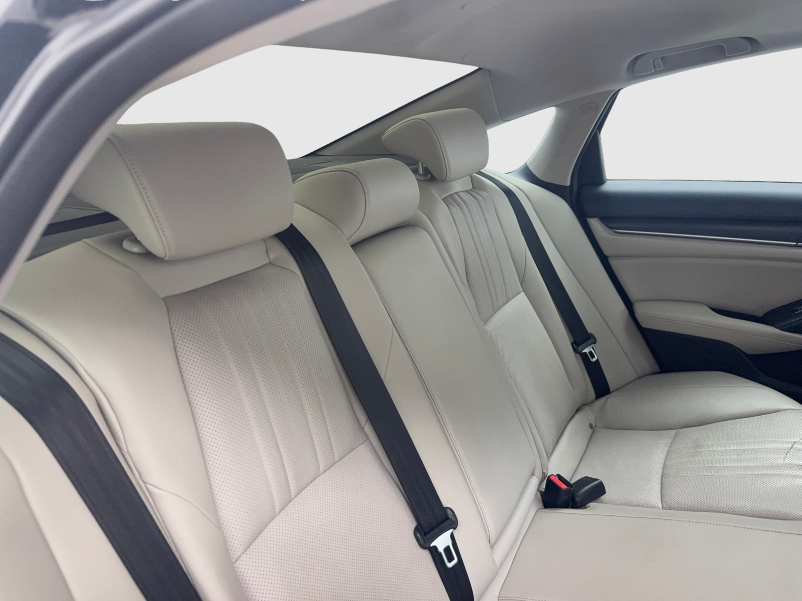Used 2018 Honda Accord Touring image 41