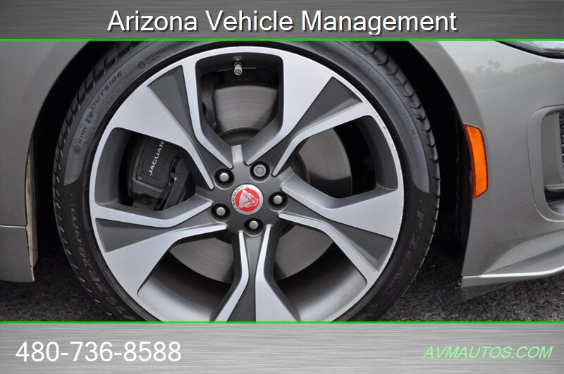 Used 2023 Jaguar F-TYPE R-Dynamic AWD/4WD image 18