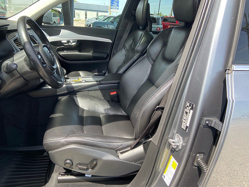 Used 2018 Volvo XC90 T5 Momentum w/ Convenience Package AWD/4WD image 9
