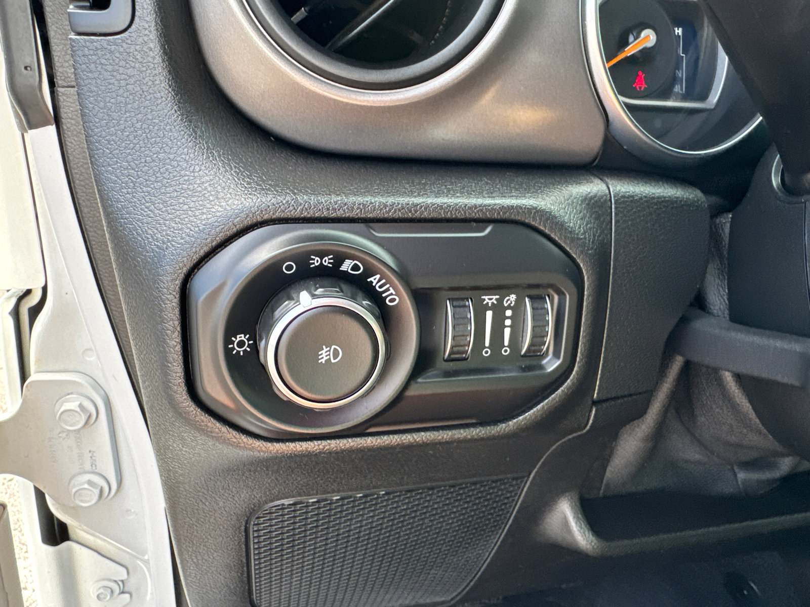 Used 2021 Jeep Wrangler Sport S AWD/4WD image 14