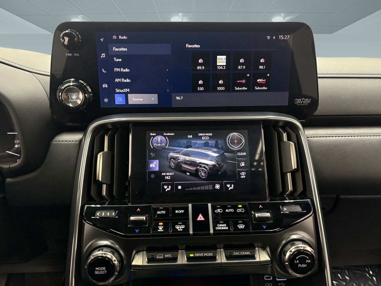 Used 2022 Lexus LX 600 4WD w/ Ultra Luxury Package image 29