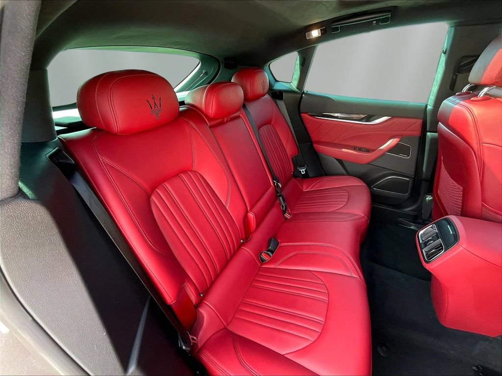 Used 2023 Maserati Levante GT AWD/4WD image 25